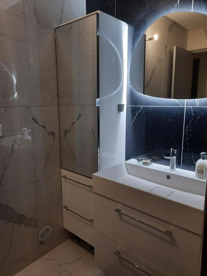 Mon petit Paradis, Cassis centre Apt 90 m2, 200 m Mer, terr plein sud, clim park privé Exterior foto